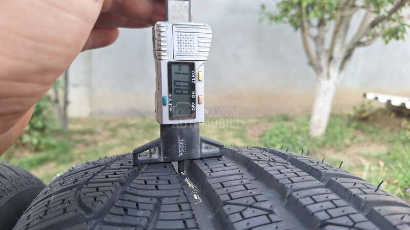 Pirelli 275/40 R19 Zimska