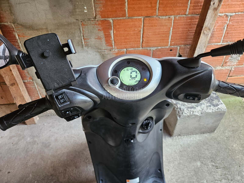 Yamaha Neos 4 4T