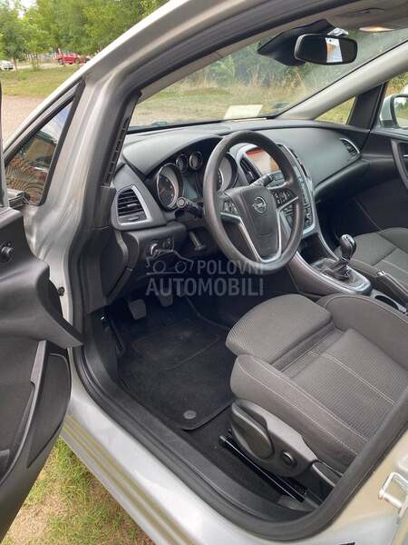 Opel Astra J 1.6