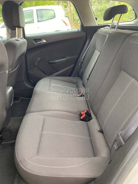 Opel Astra J 1.6