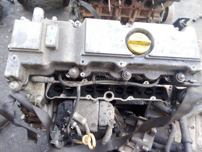 Motor i delovi motora2,0dti