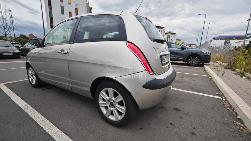 Lancia Ypsilon 1.2
