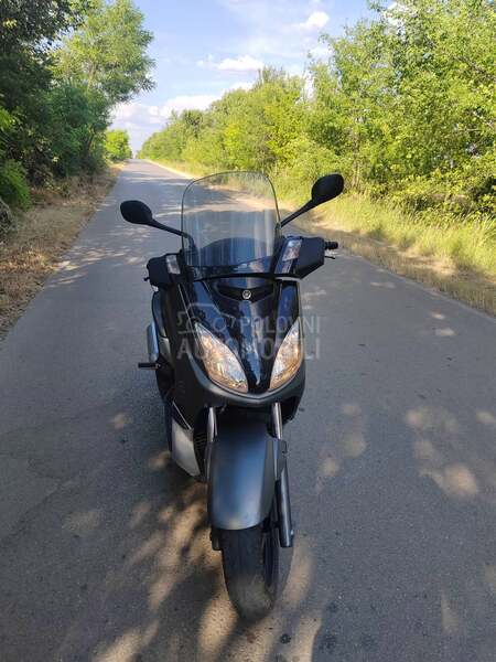 Yamaha 250i
