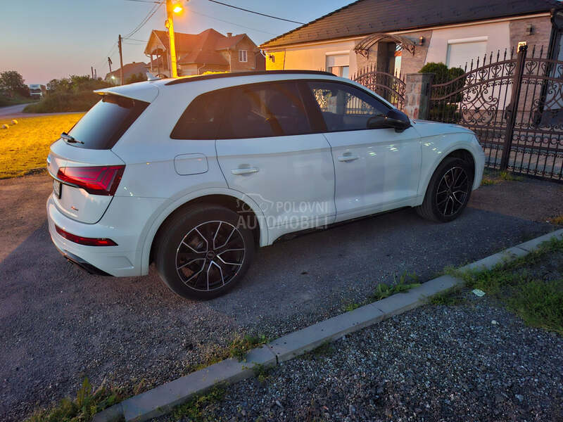 Audi Q5 2.0  3-S LINE