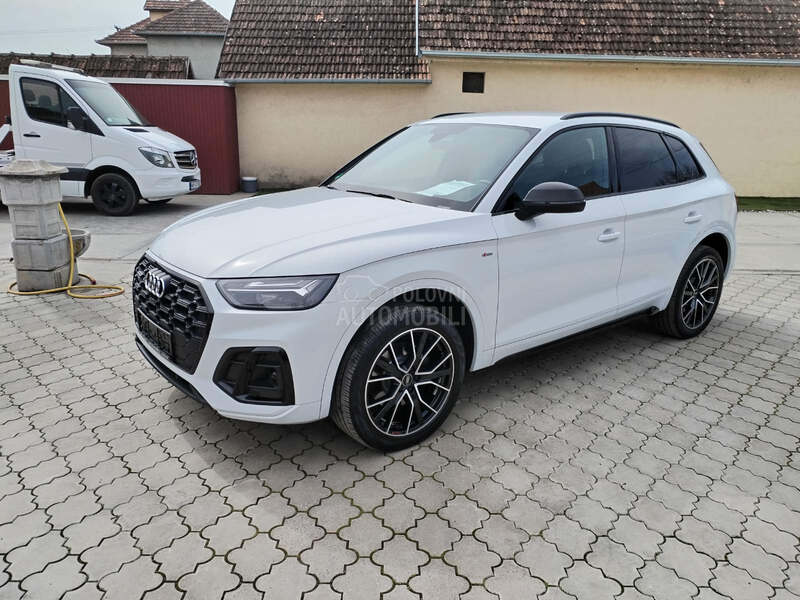 Audi Q5 2.0  3-S LINE