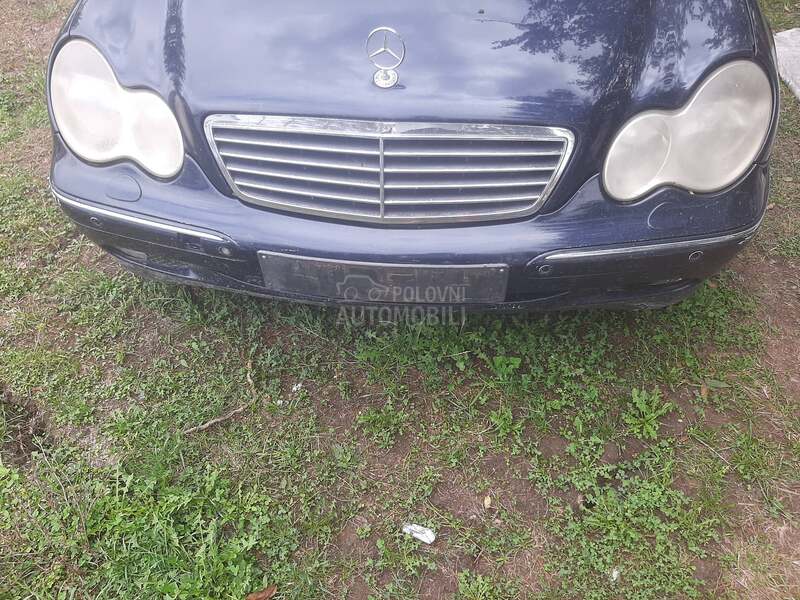 prednji branik w203
