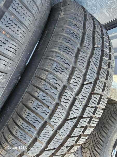 Continental 215/60 R16 Zimska