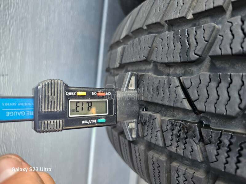 Continental 215/60 R16 Zimska