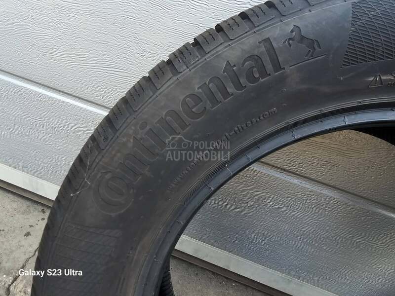Continental 235/60 R18 Zimska