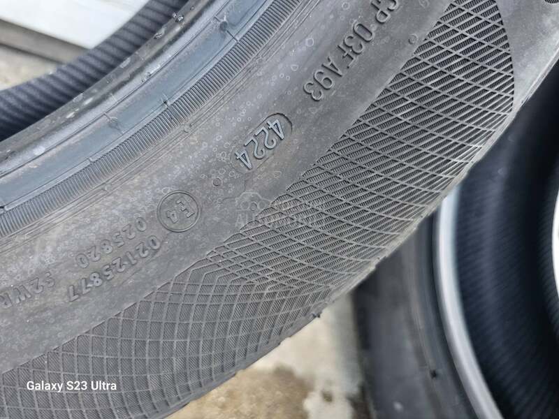 Continental 235/60 R18 Zimska