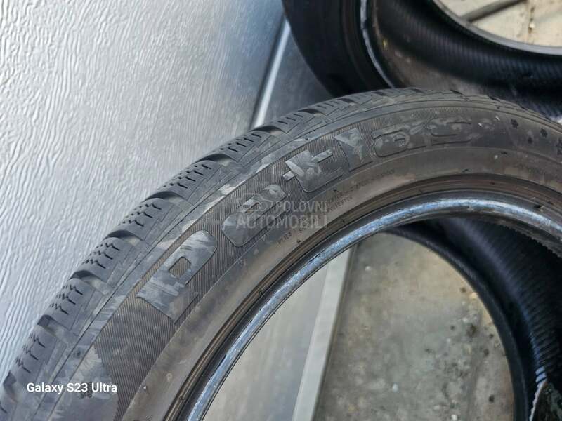 Petlas 215/50 R18 Zimska