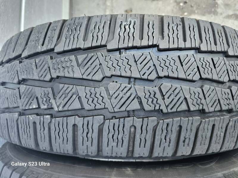 Michelin 215/60 R17 Zimska