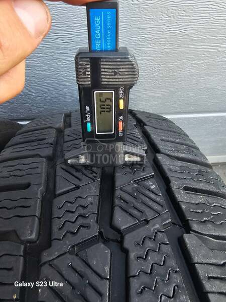 Michelin 215/60 R17 Zimska