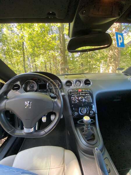 Peugeot RCZ 