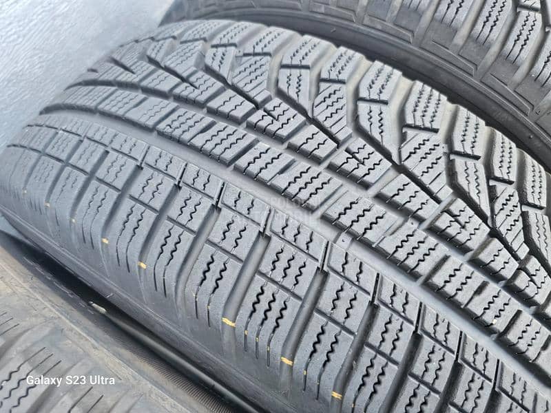 Hankook 205/60 R16 Zimska