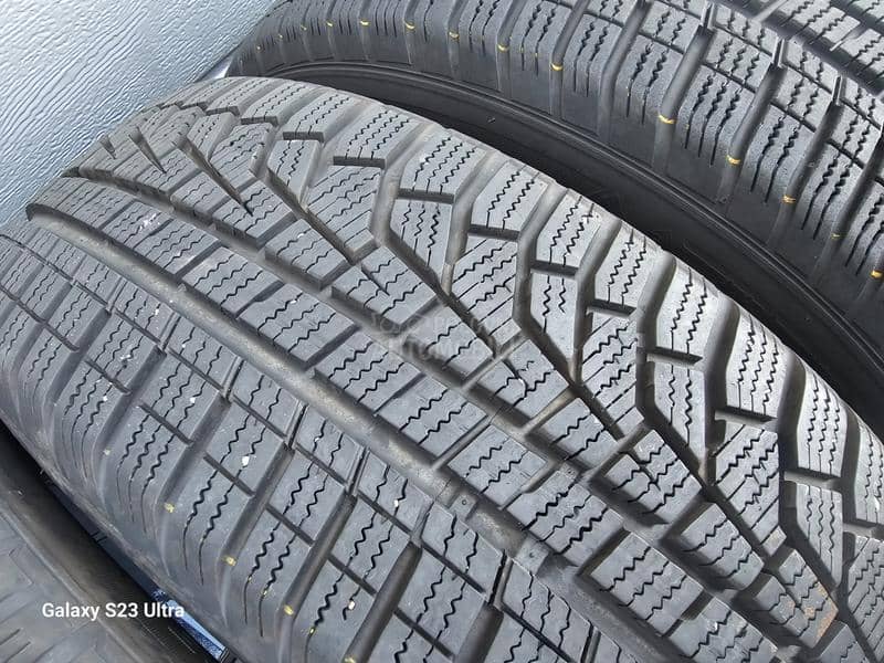 Hankook 205/60 R16 Zimska