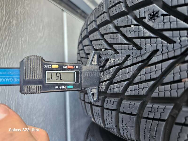 Goodyear 205/55 R16 Zimska