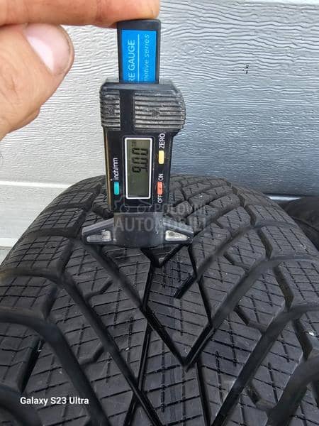 Pirelli 215/45 R20 Zimska