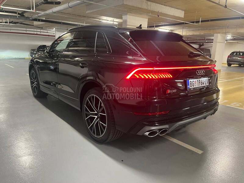 Audi SQ8 