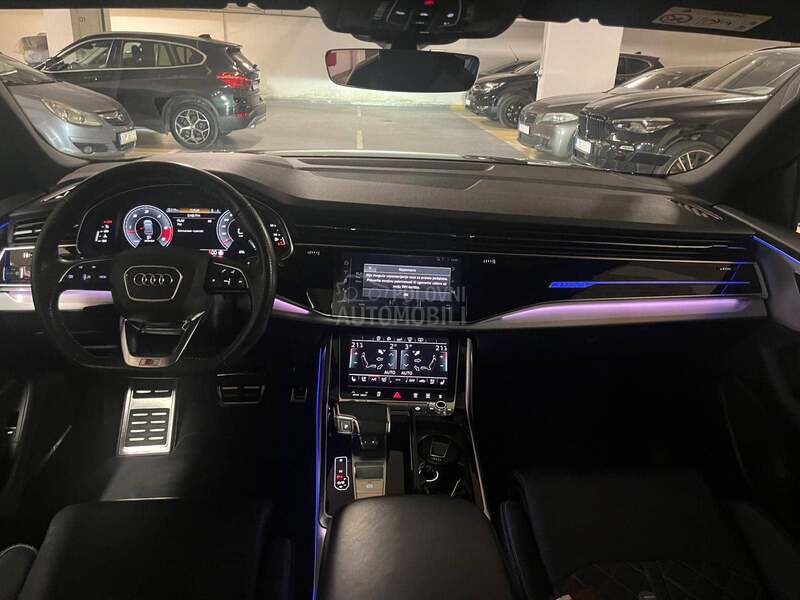 Audi SQ8 
