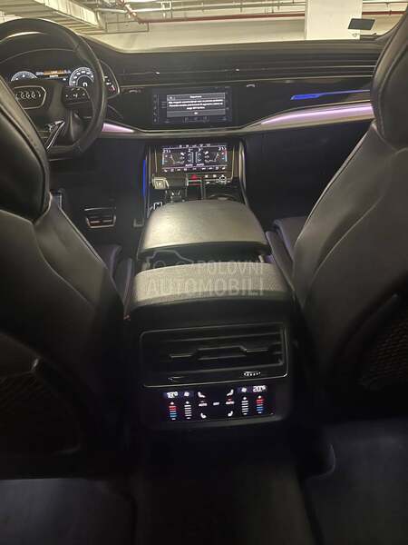 Audi SQ8 