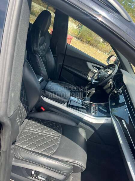 Audi SQ8 