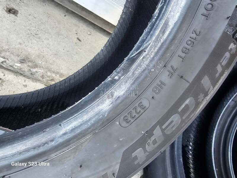 Hankook 185/60 R15 Zimska