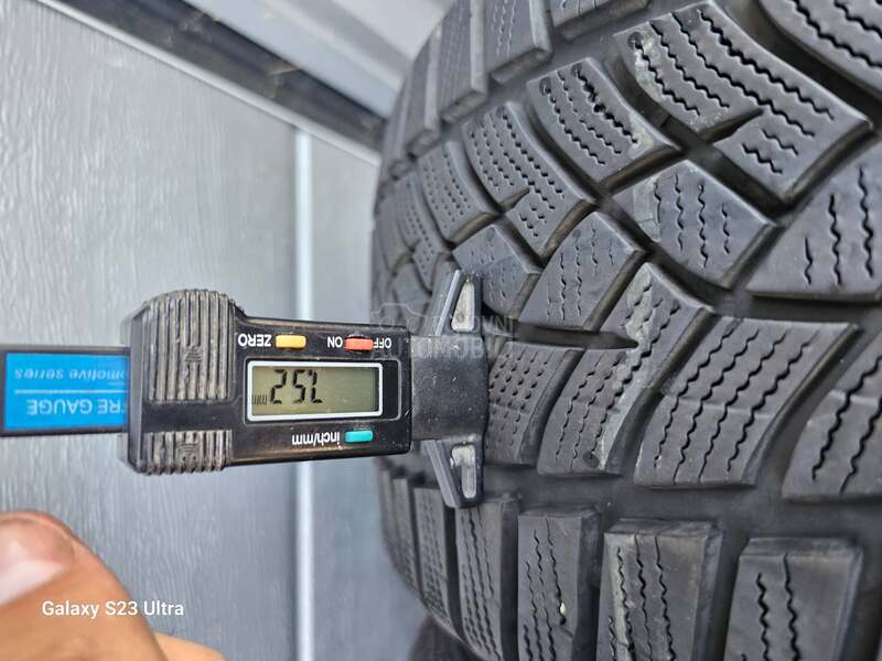 Goodyear 225/40 R18 Zimska