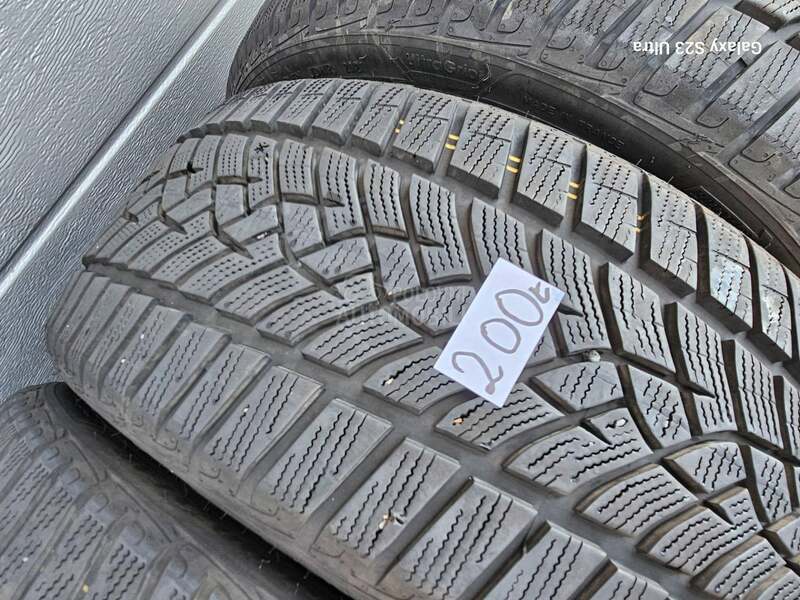 Goodyear 225/40 R18 Zimska
