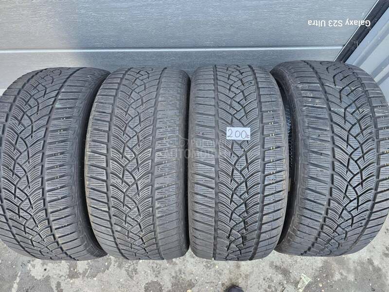 Goodyear 225/40 R18 Zimska