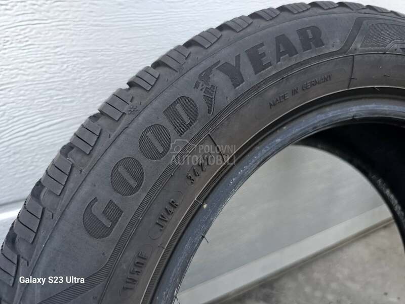 Goodyear 205/55 R16 Zimska