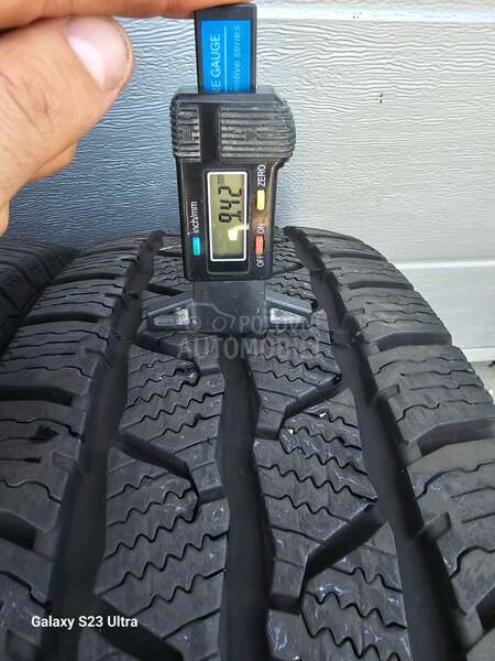 Continental 205/75 R16 Zimska