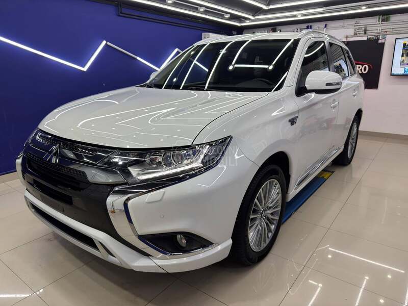 Mitsubishi Outlander 2.4 PHEV
