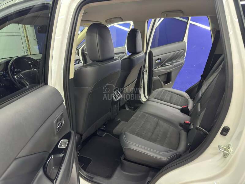 Mitsubishi Outlander 2.4 PHEV