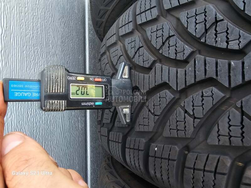Bridgestone 205/60 R16 Zimska
