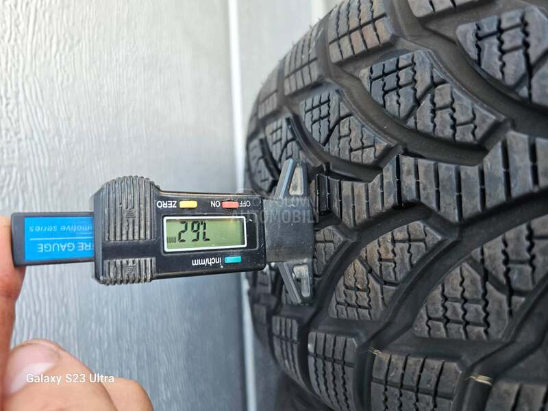 Bridgestone 205/60 R16 Zimska