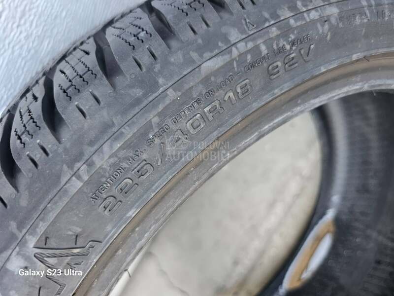 Dunlop 225/40 R18 Zimska