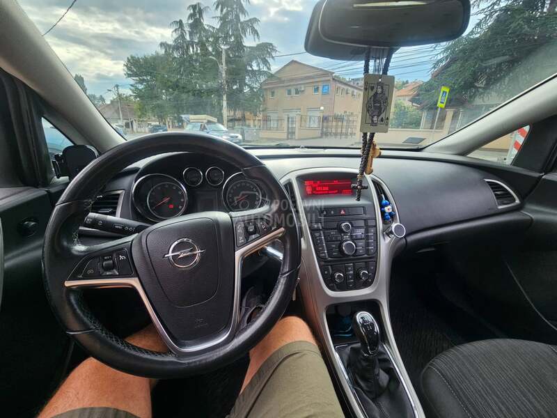 Opel Astra J 1.6 Tng