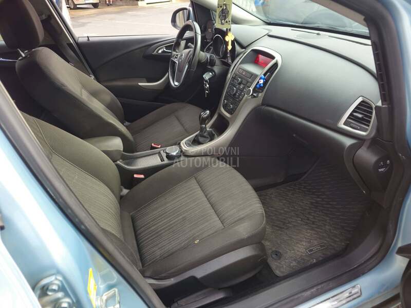 Opel Astra J 1.6 Tng