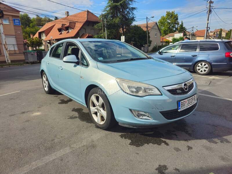 Opel Astra J 1.6 Tng