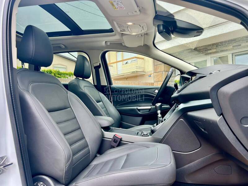 Ford Kuga 2.0TDCi/Titanium/Pan