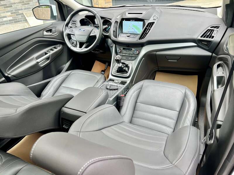 Ford Kuga 2.0TDCi/Titanium/Pan
