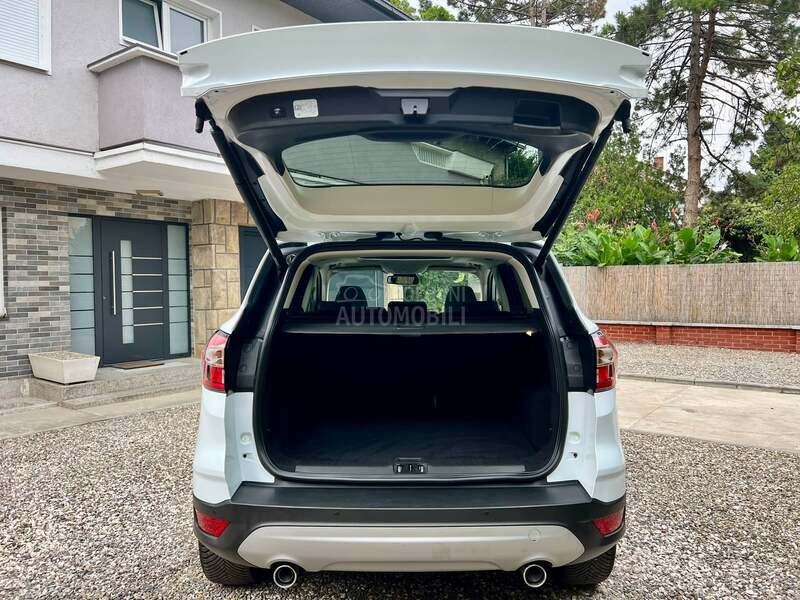 Ford Kuga 2.0TDCi/Titanium/Pan