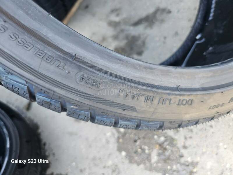 Goodride 235/35 R19 Zimska