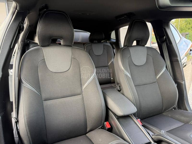 Volvo V40 2.0 D2 EDITION