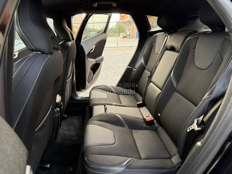 Volvo V40 2.0 D2 EDITION
