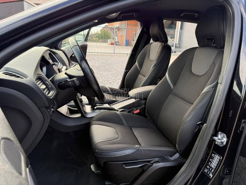 Volvo V40 2.0 D2 EDITION