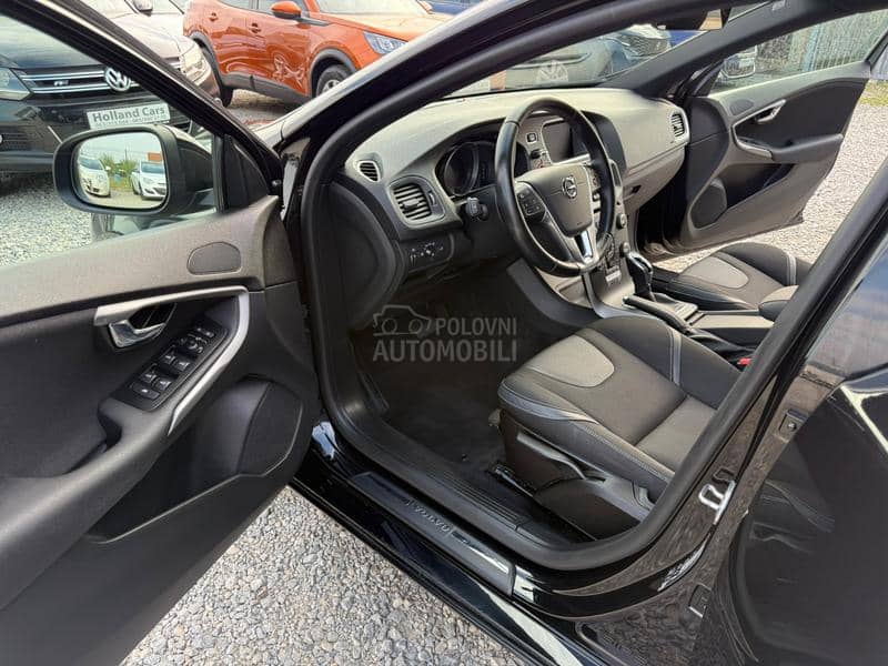 Volvo V40 2.0 D2 EDITION