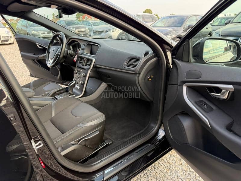 Volvo V40 2.0 D2 EDITION
