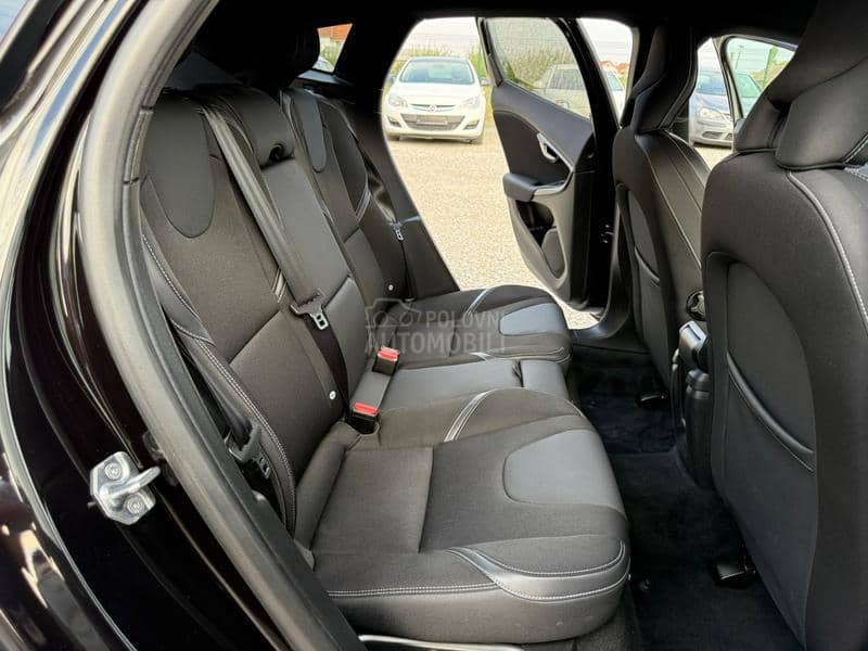 Volvo V40 2.0 D2 EDITION